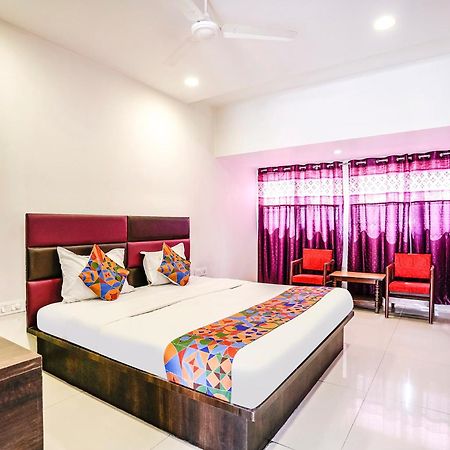 Hotel Fabexpress Raj Tourist Nashik Exterior foto