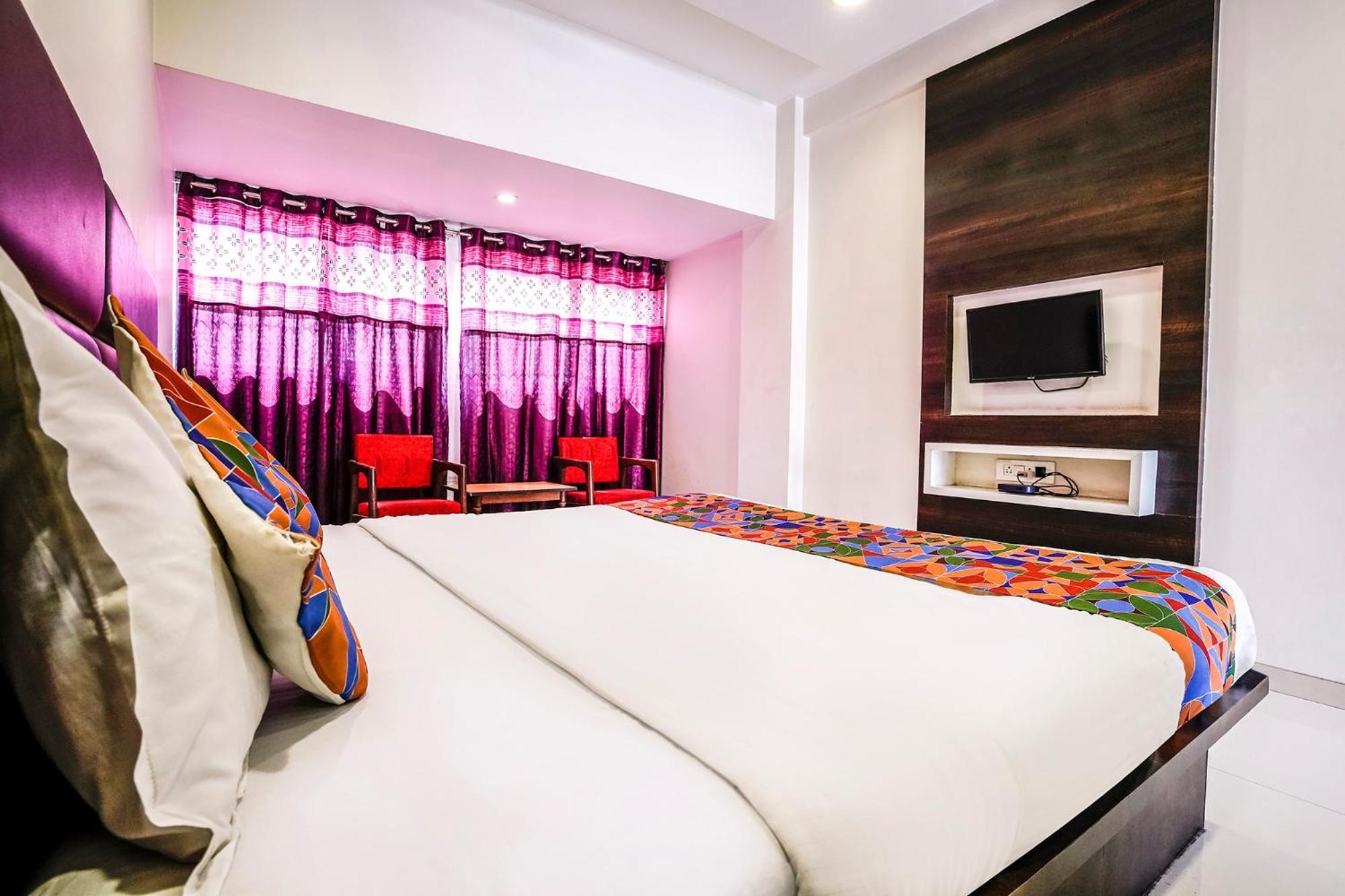 Hotel Fabexpress Raj Tourist Nashik Exterior foto
