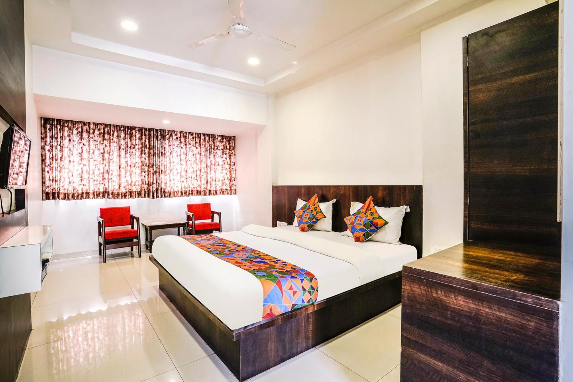 Hotel Fabexpress Raj Tourist Nashik Exterior foto